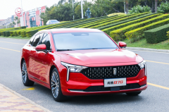 拥有全新第三代奔腾B70，就等于你拥有生活“第二个家